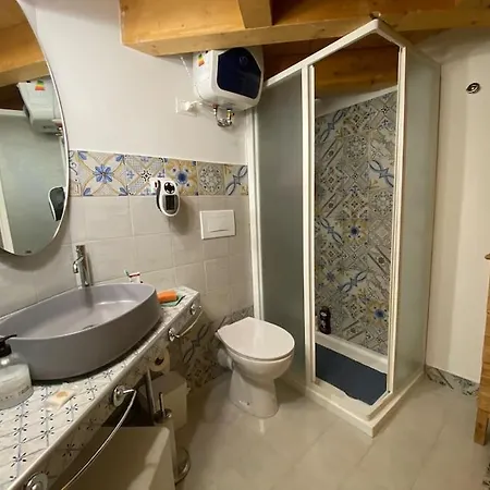 Open Space City Center Con Terrazzo E Due Bagni Milano